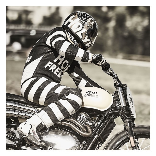 Holy Freedom HOOLIGAN black/white